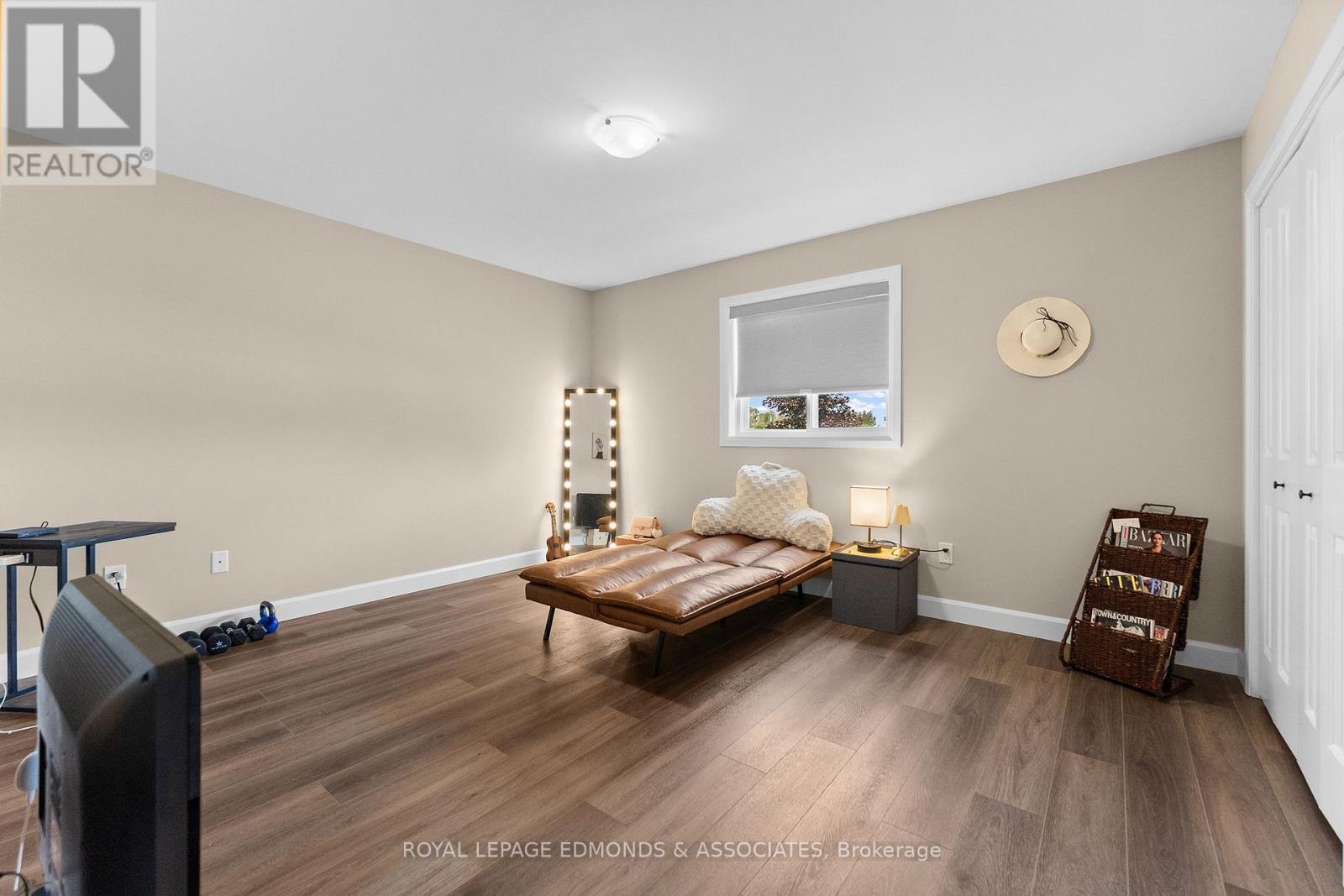 1313 BLAKELY CRESCENT - 17