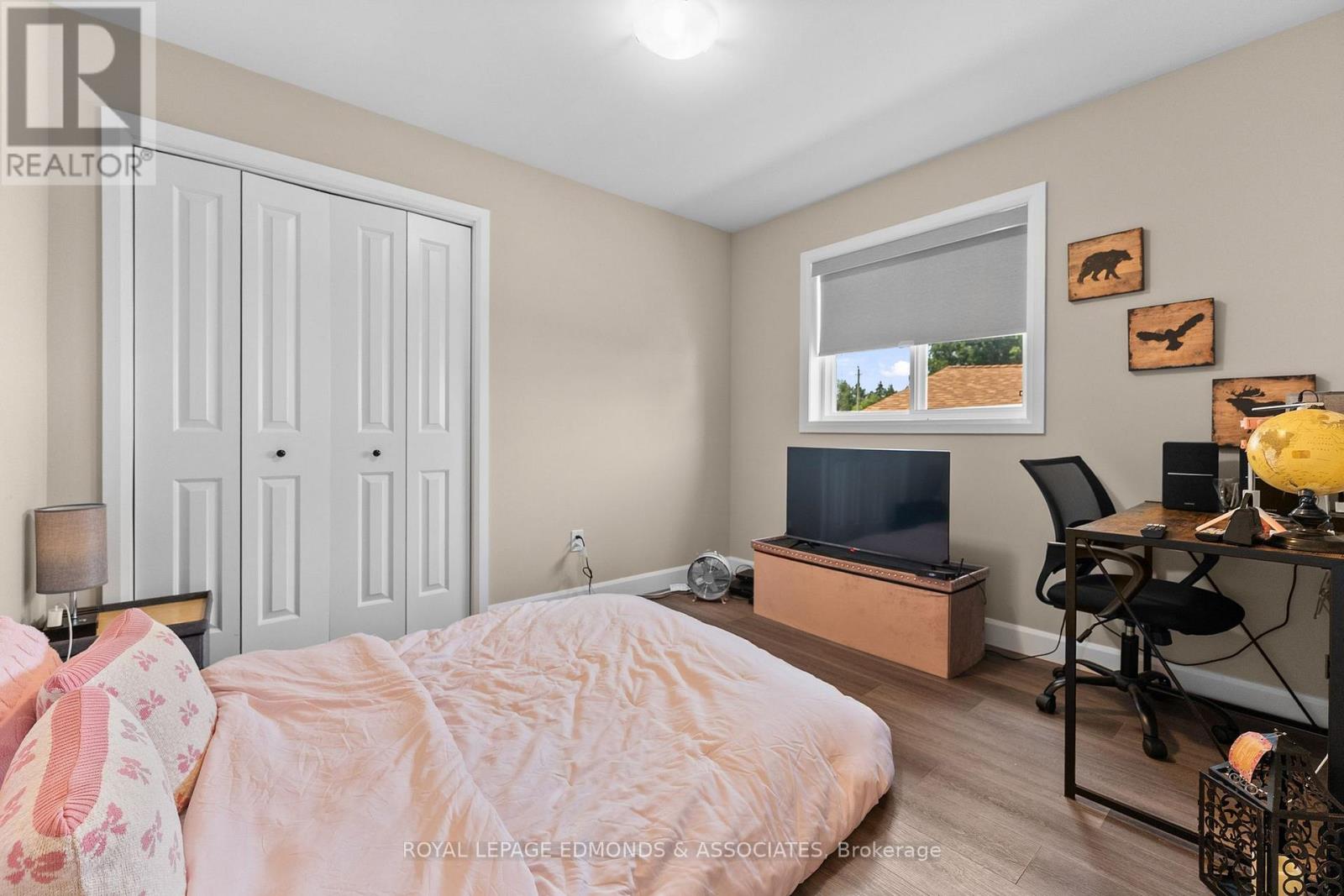 1313 BLAKELY CRESCENT - 21