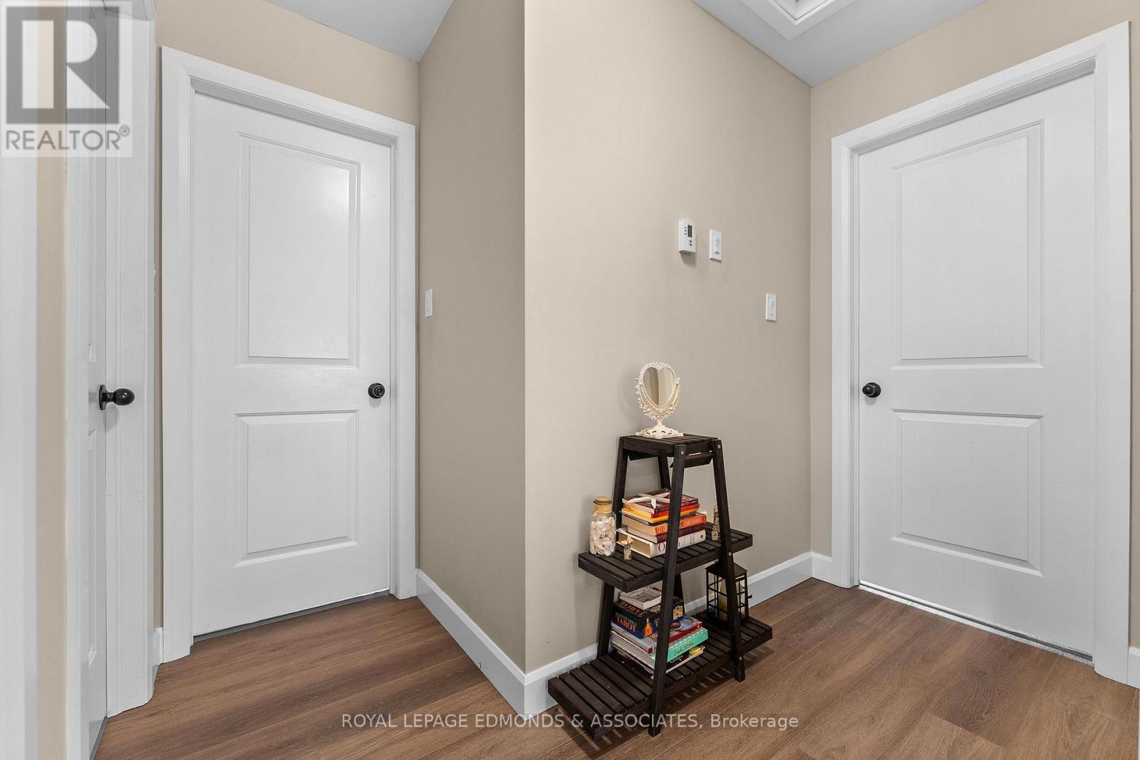 1313 BLAKELY CRESCENT - 22