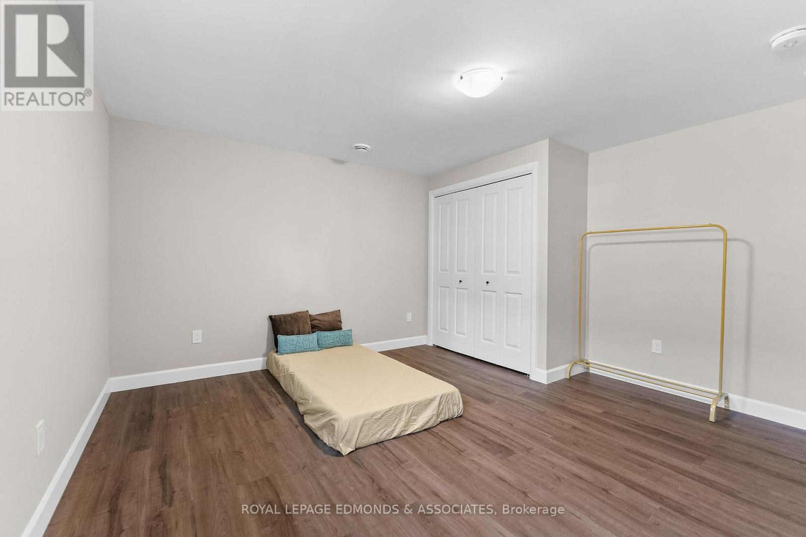 1313 BLAKELY CRESCENT - 26