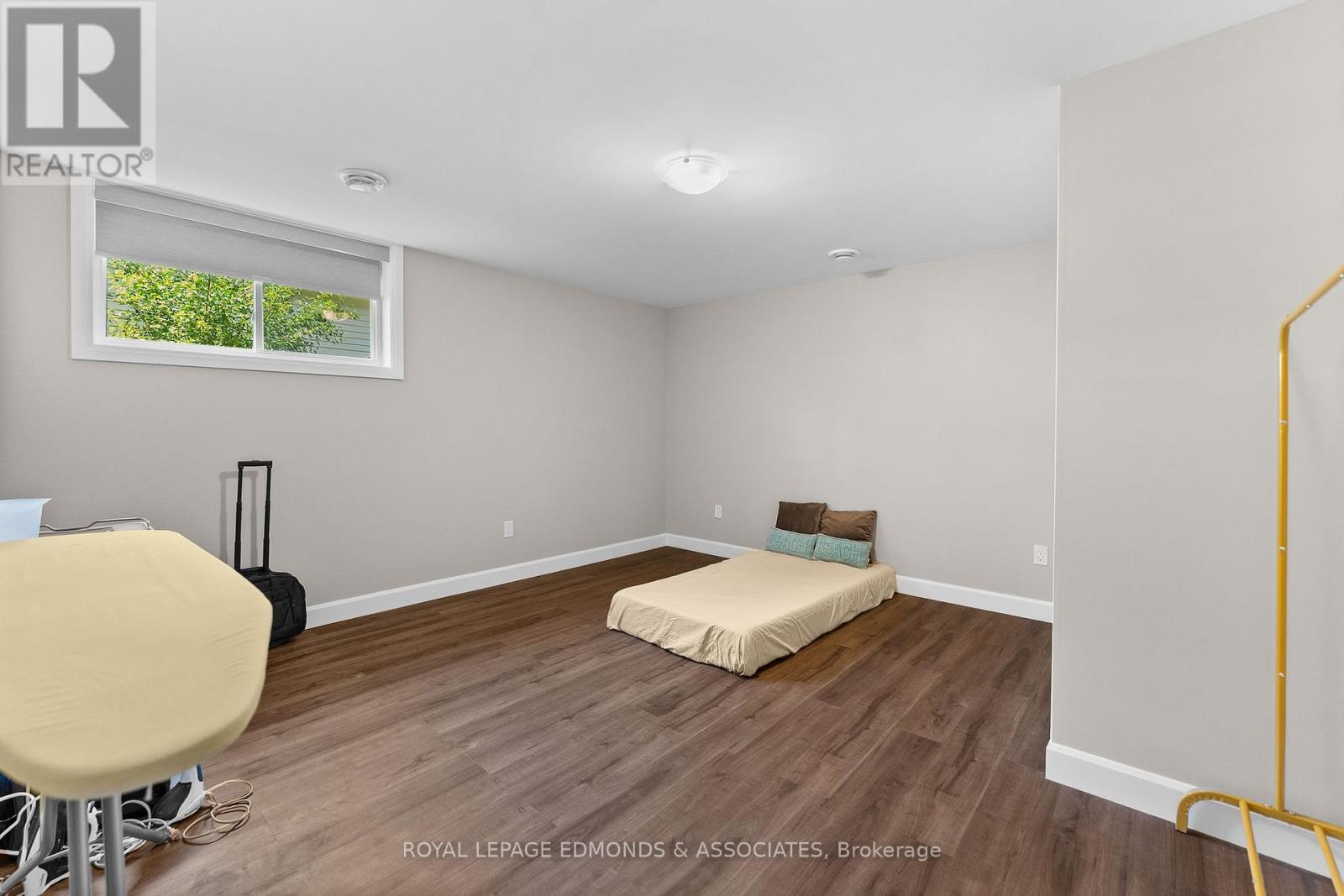 1313 BLAKELY CRESCENT - 27