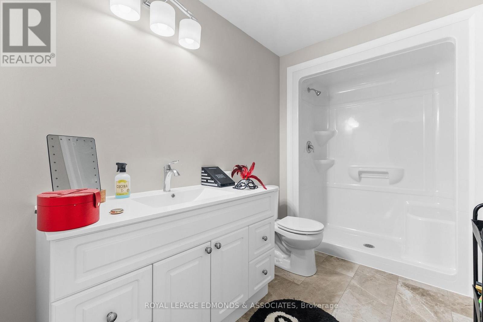 1313 BLAKELY CRESCENT - 29