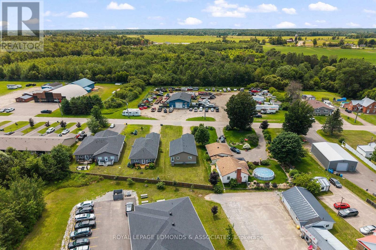 1313 BLAKELY CRESCENT - 39