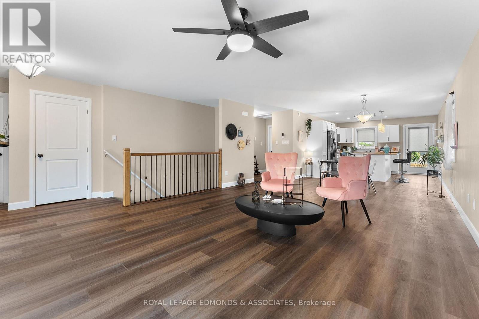 1313 BLAKELY CRESCENT - 5