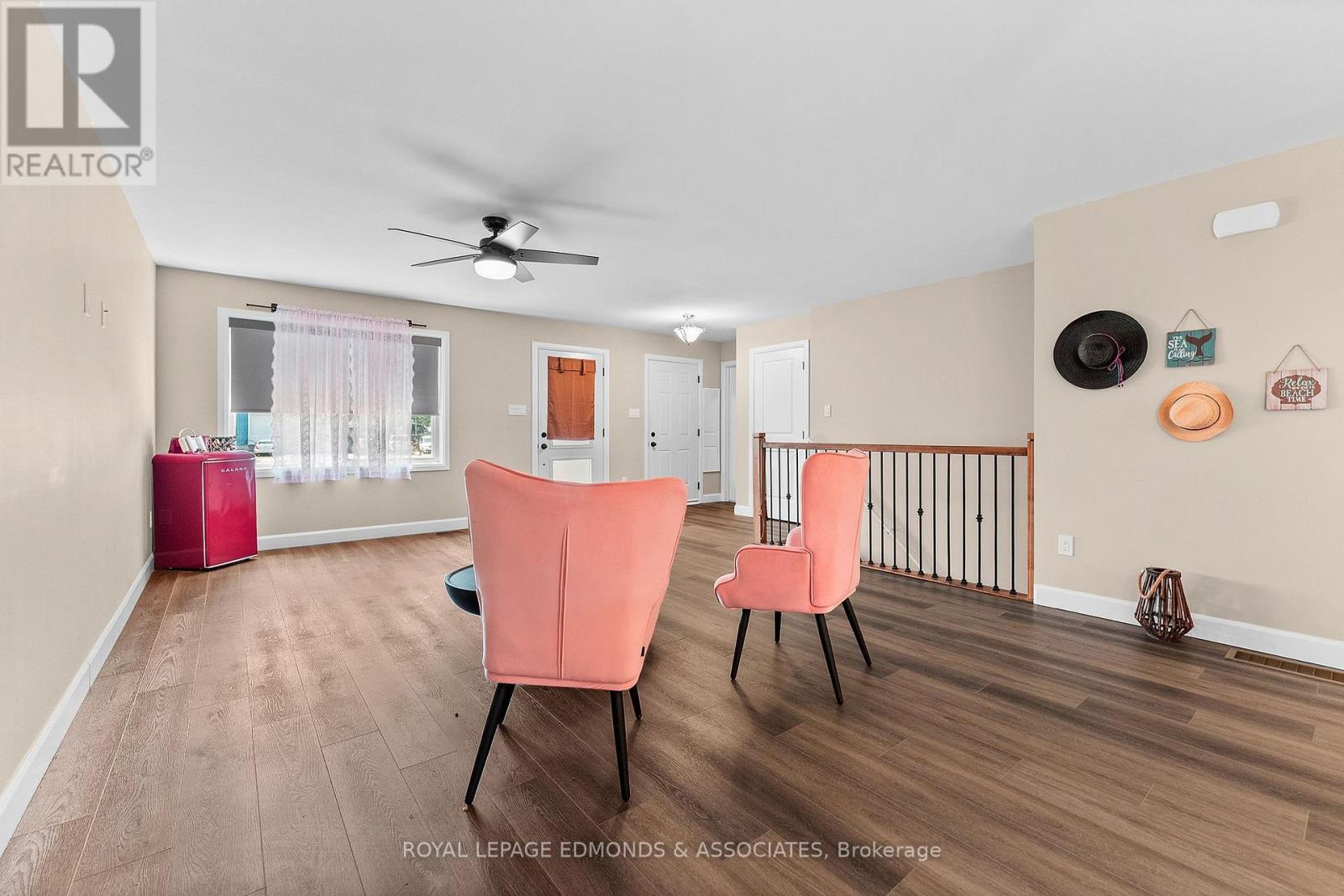 1313 BLAKELY CRESCENT - 7