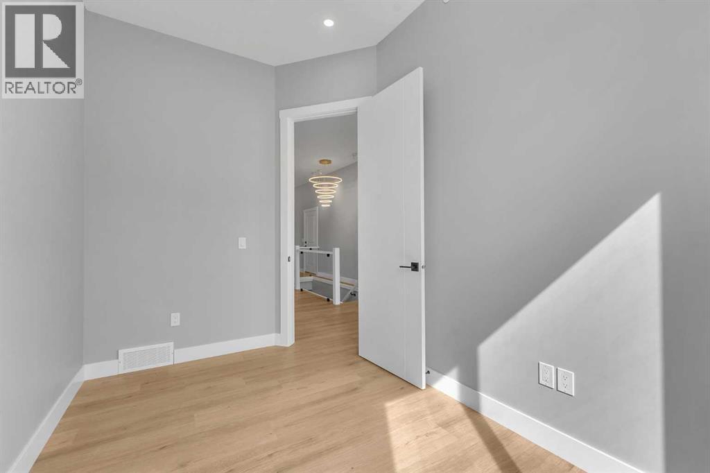 282 Muirfield Crescent - 27