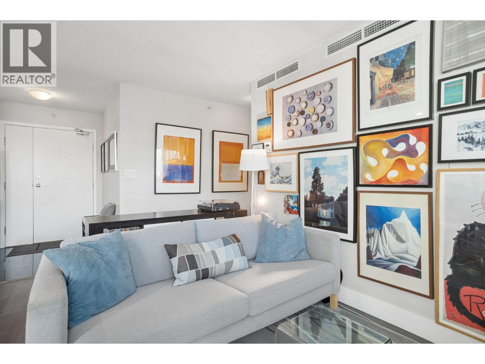 1 Bed, 1 Bath House for Sale in Vancouver – 2201 918 COOPERAGE WAY, Vancouver – MLS# R3148315 - Image 3