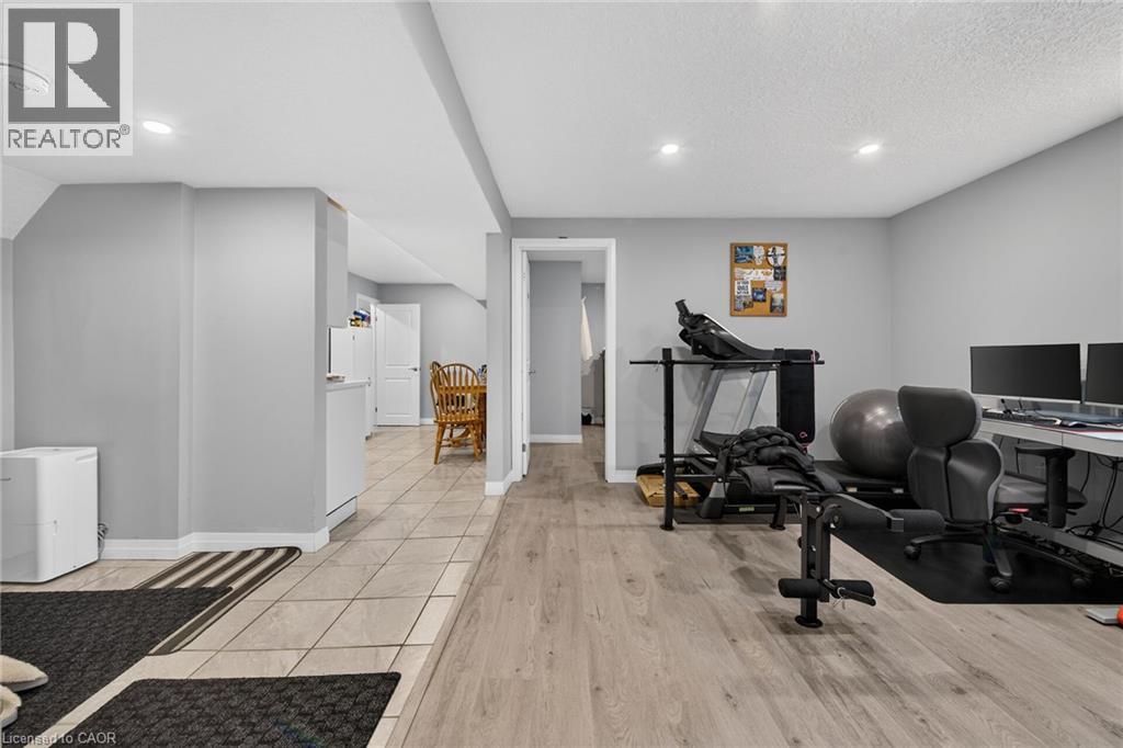 33 RUSKVIEW Road - 25