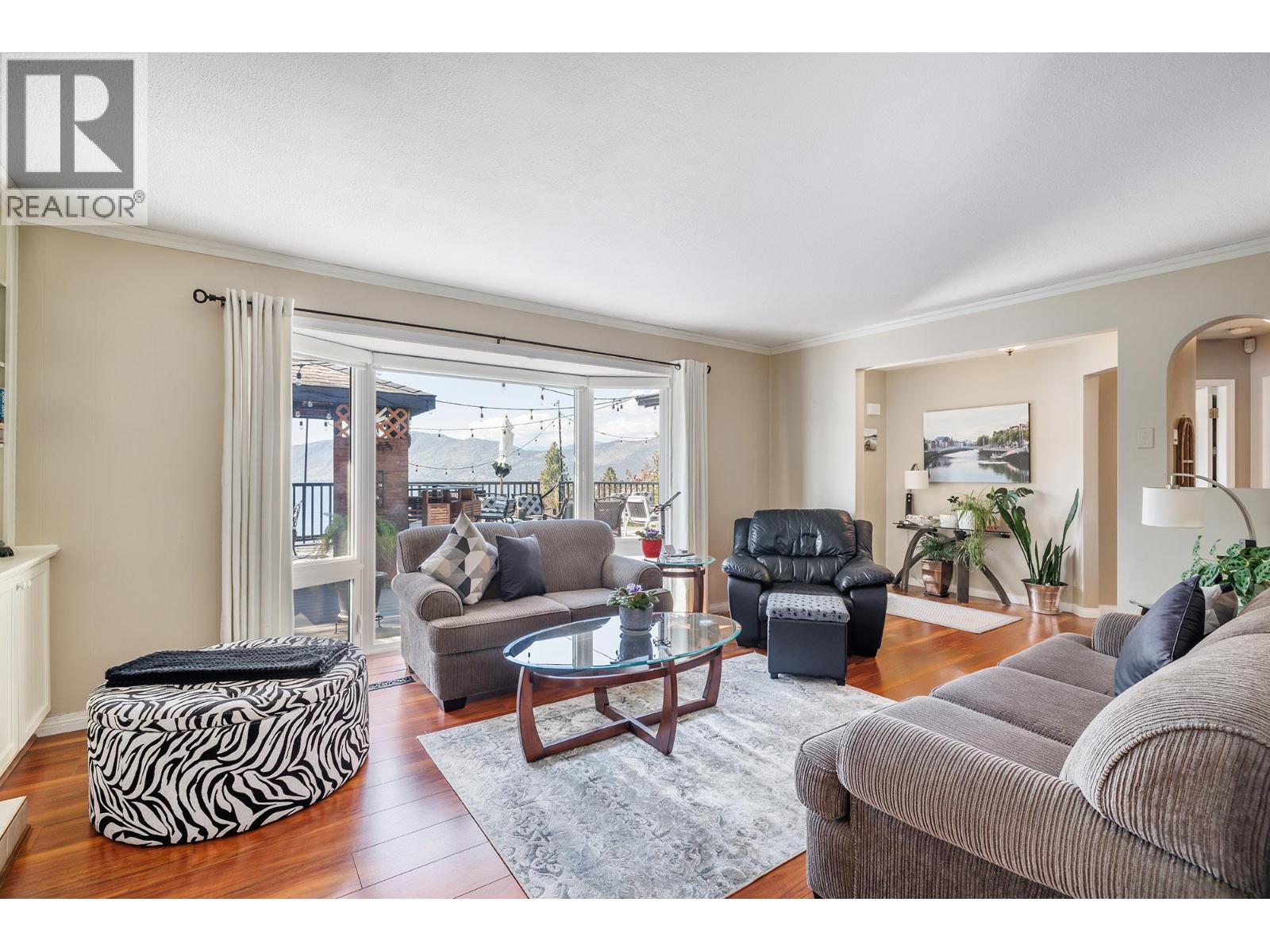 5687 Somerset Avenue - 4