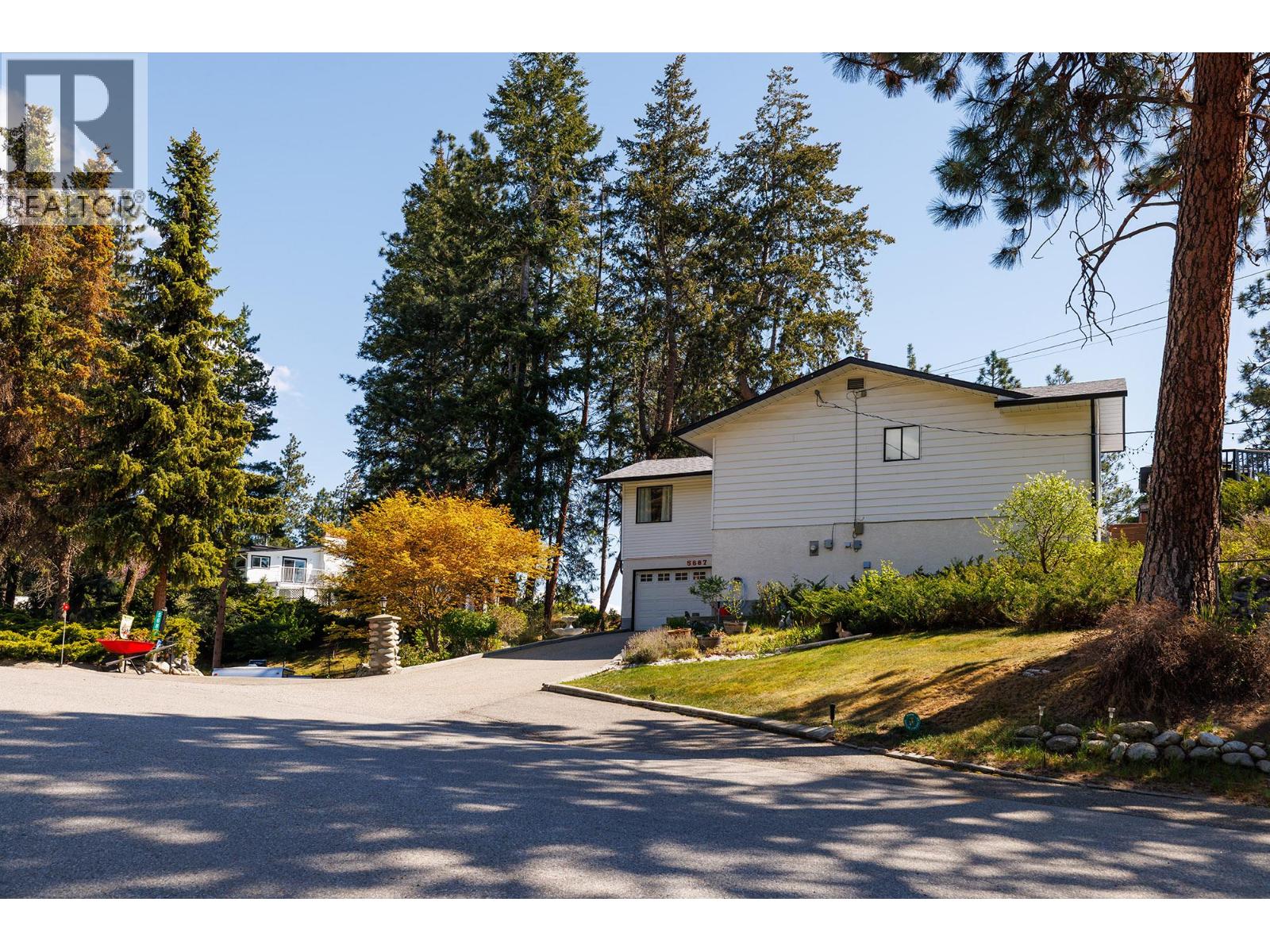 5687 Somerset Avenue - 45