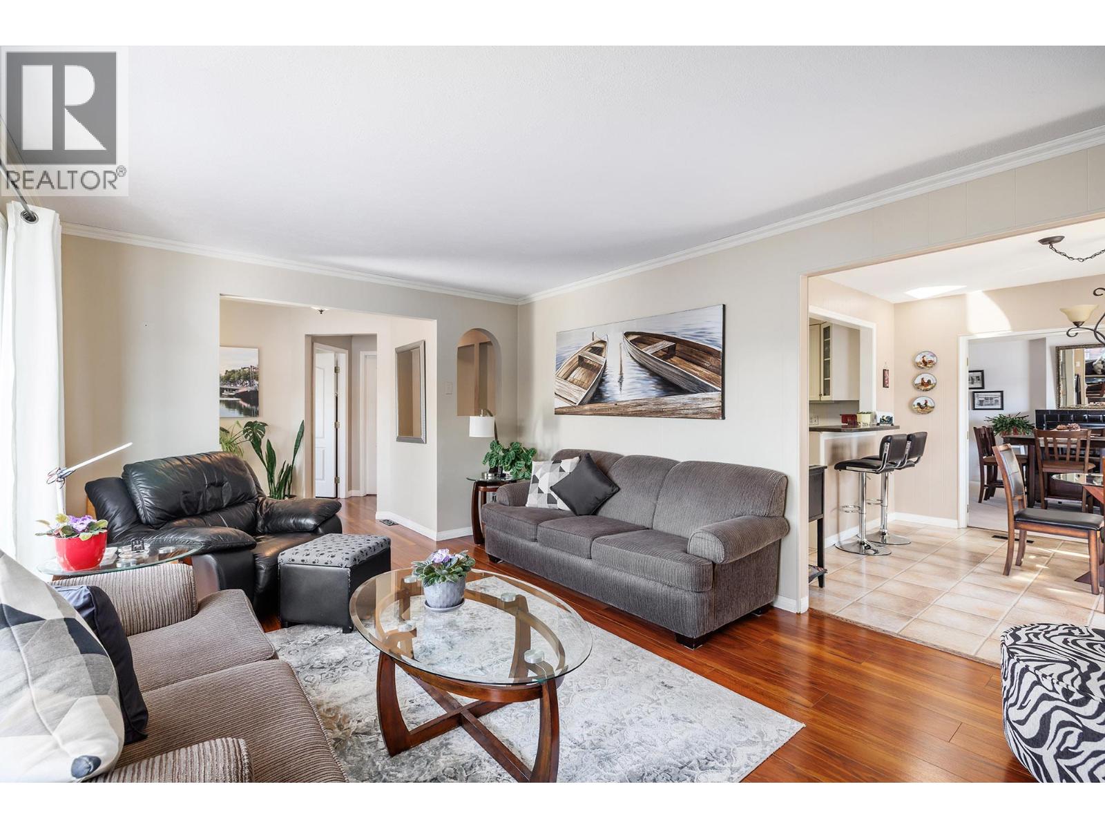 5687 Somerset Avenue - 6