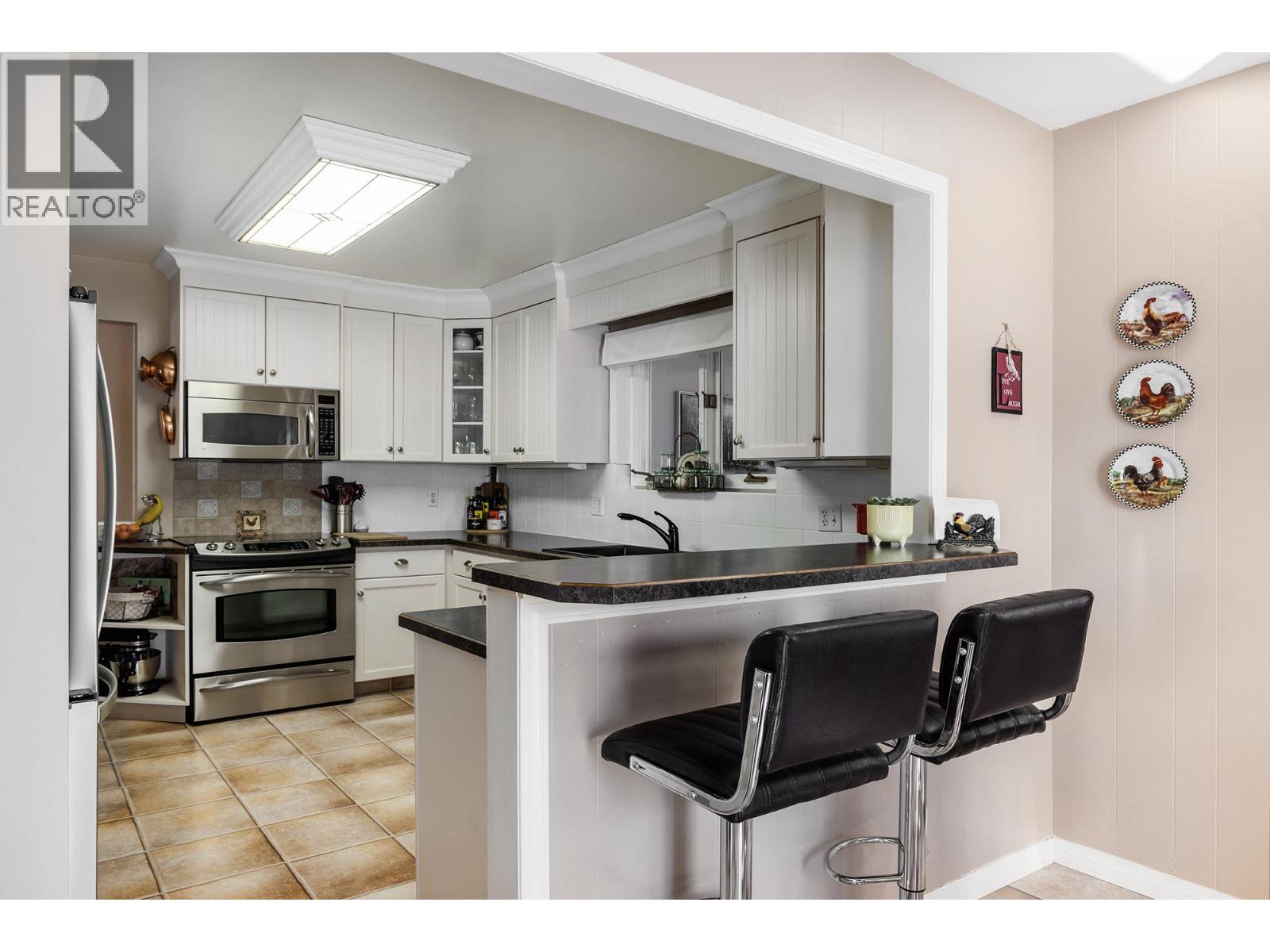 5687 Somerset Avenue - 8