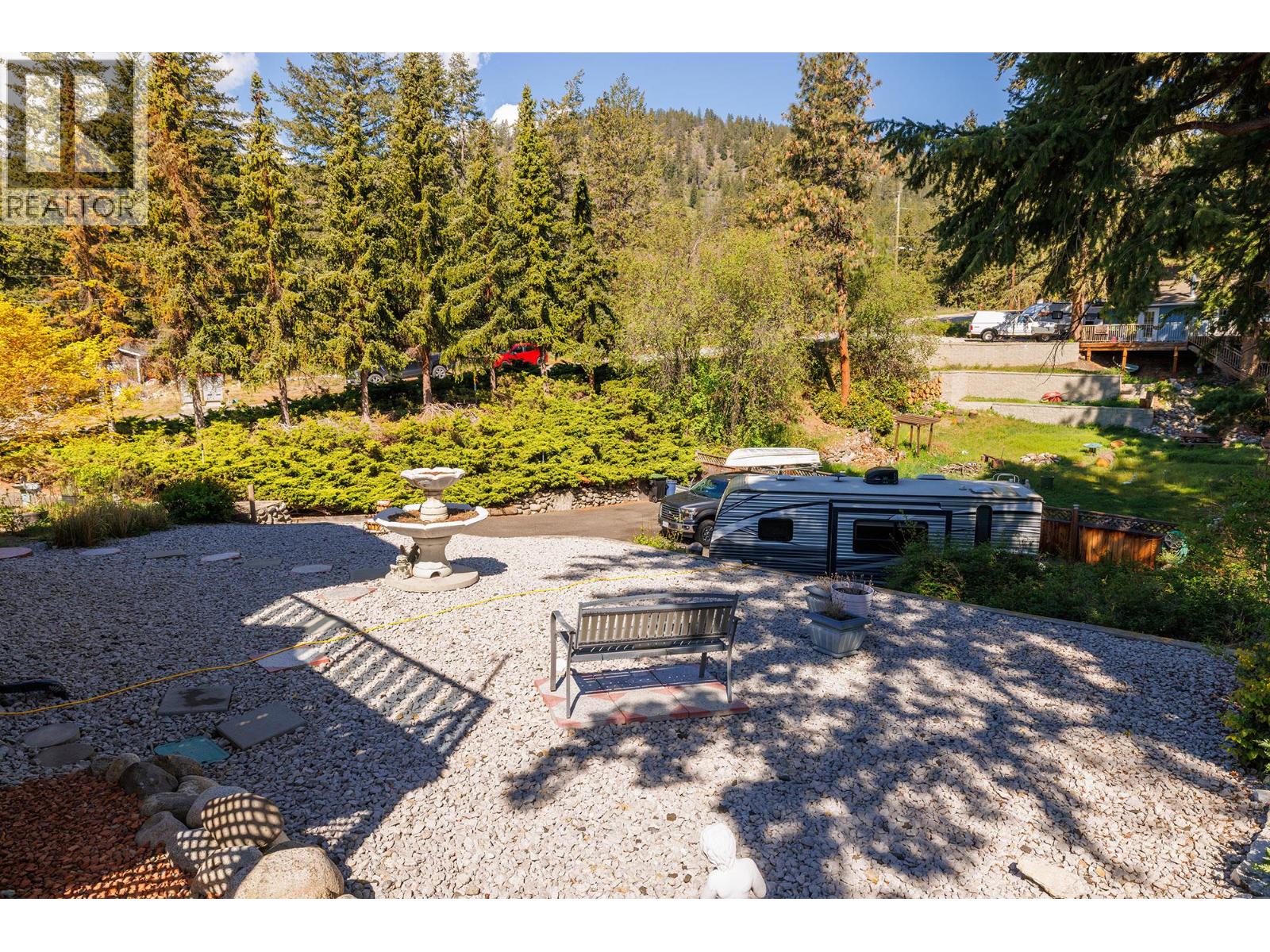 5687 Somerset Avenue - 40