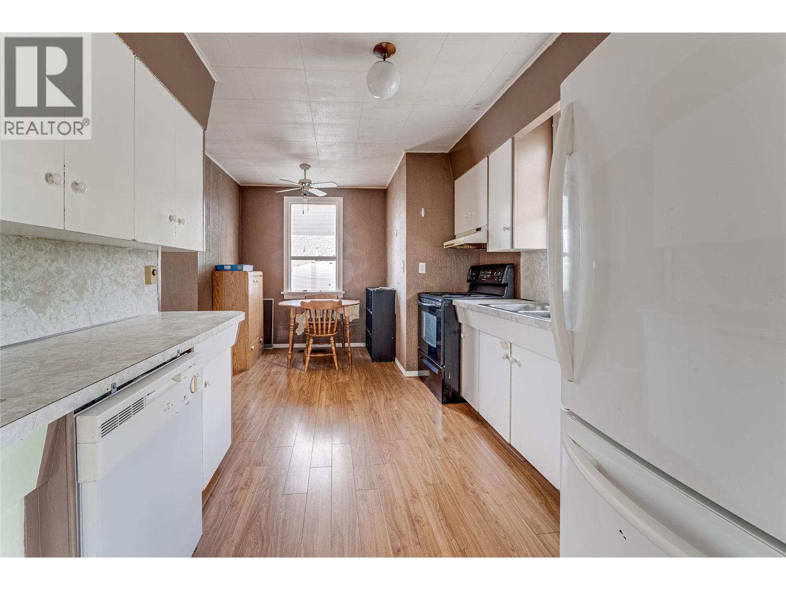 3202 26 Street - 16