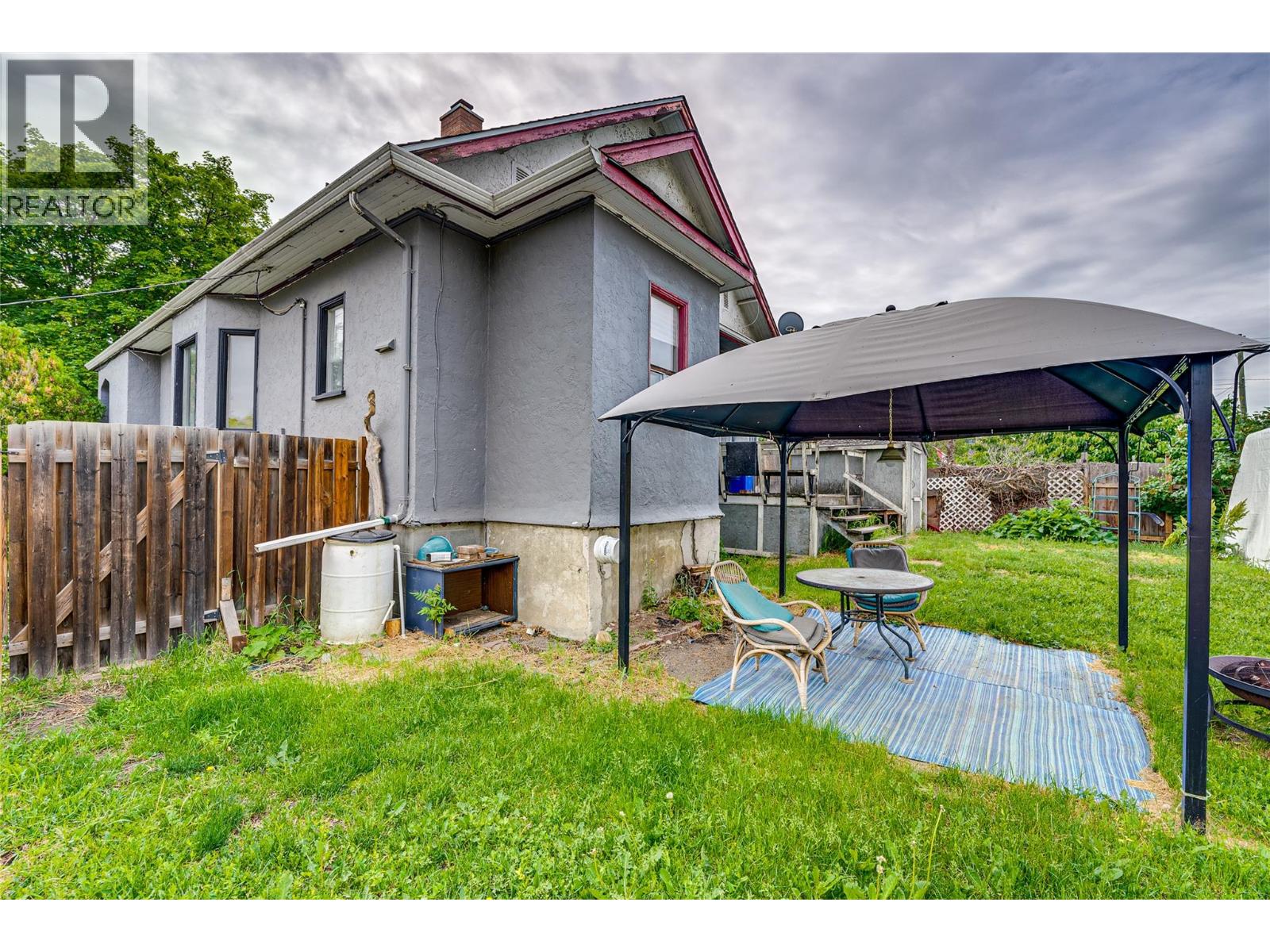 3202 26 Street - 9