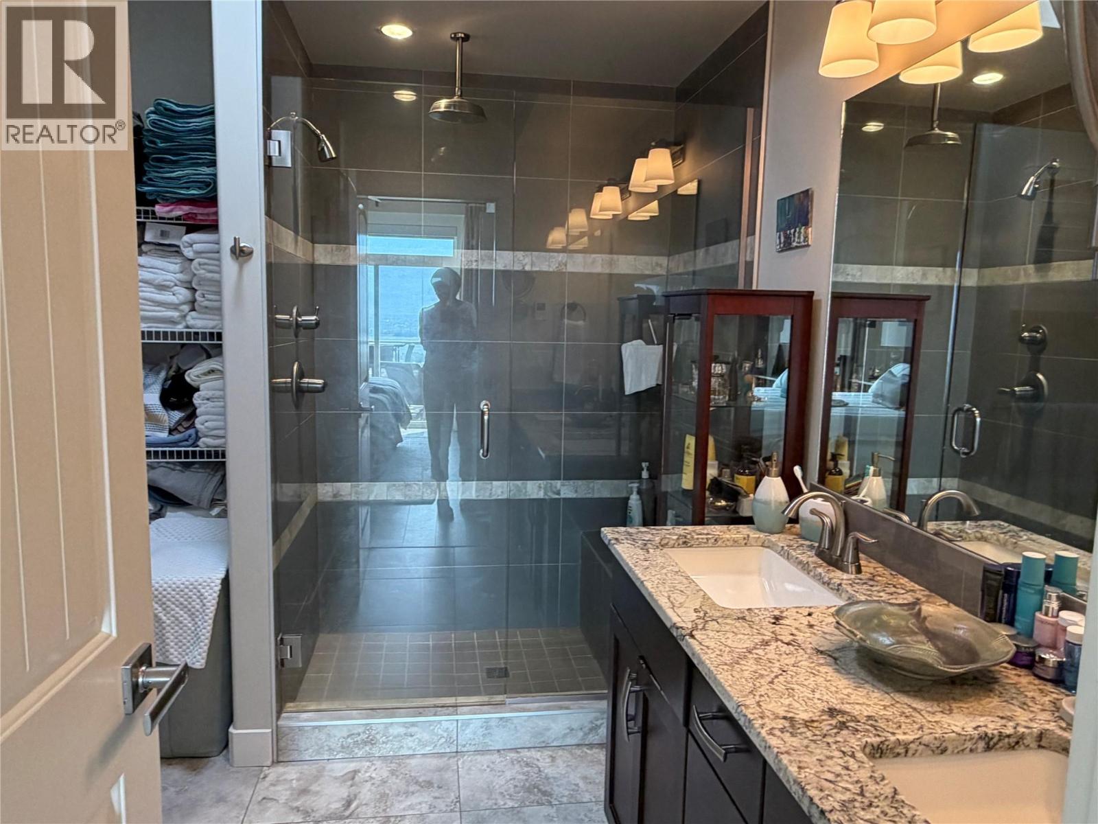 2000 Valleyview Drive Unit# 3, Osoyoos
