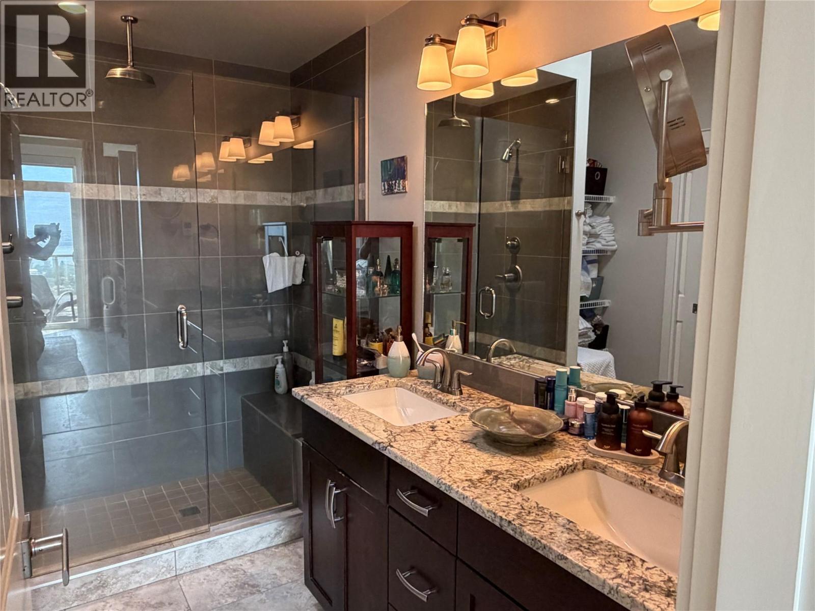 2000 Valleyview Drive Unit# 3, Osoyoos