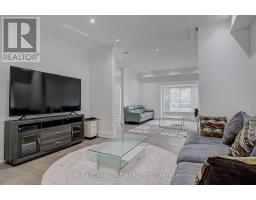 Primary Bedroom - 67 Scarborough Heights Boulevard, Toronto, ON M1M2V5 Photo 9
