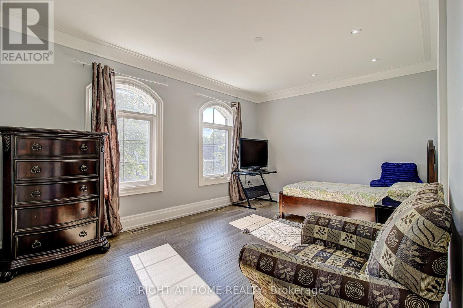 67 SCARBOROUGH HEIGHTS BOULEVARD - Image 16