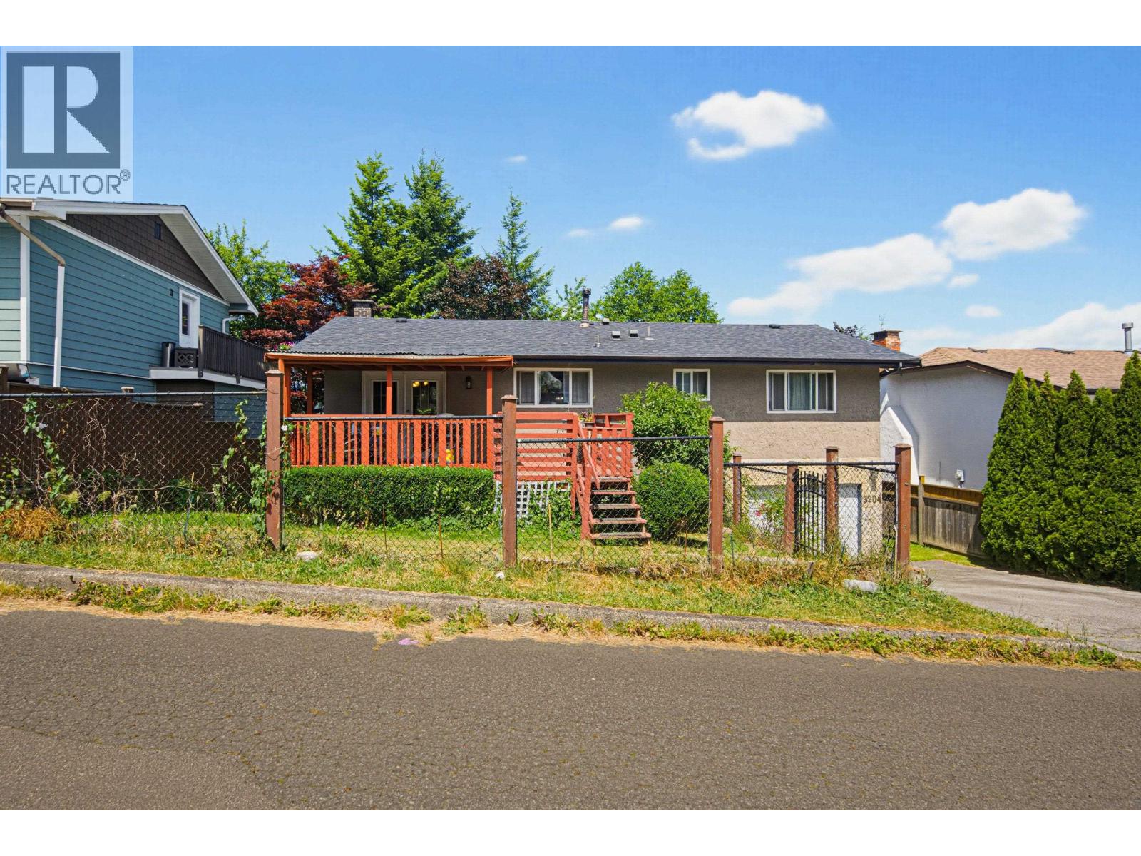 3 Bed, 3 Bath House for Sale in Coquitlam – 3204 MARINER WAY, Coquitlam – MLS# R3148591 - Image 60