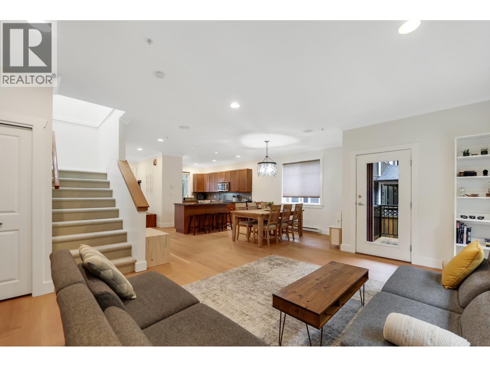38618 CHERRY DRIVE, Squamish