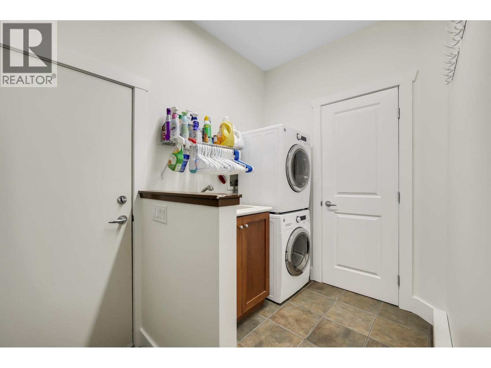 38618 CHERRY DRIVE, Squamish