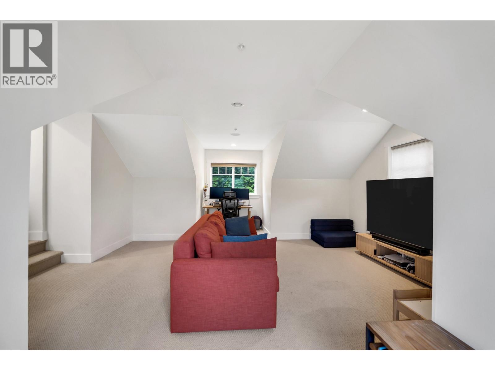 38618 CHERRY DRIVE, Squamish
