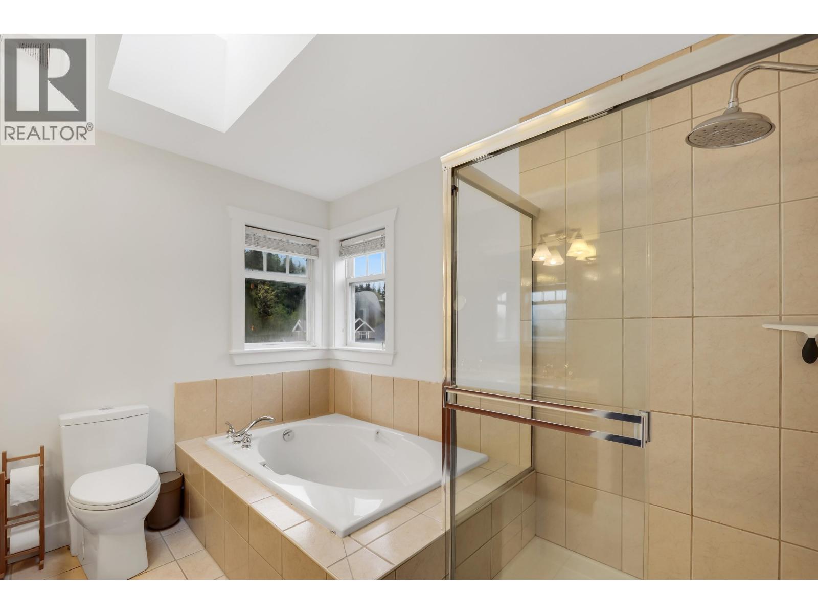 38618 CHERRY DRIVE, Squamish