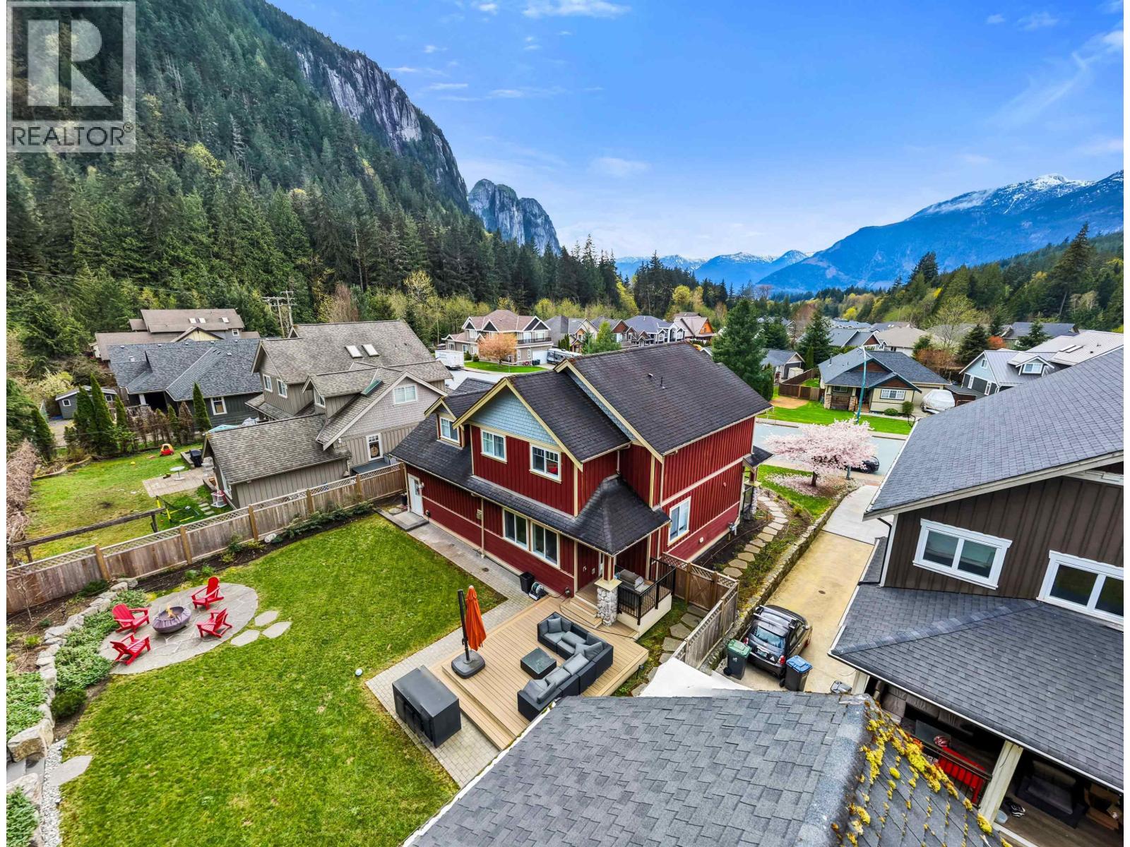 38618 CHERRY DRIVE, Squamish