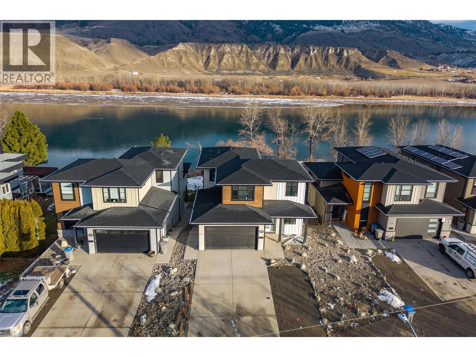 2850 Thompson Drive - 1
