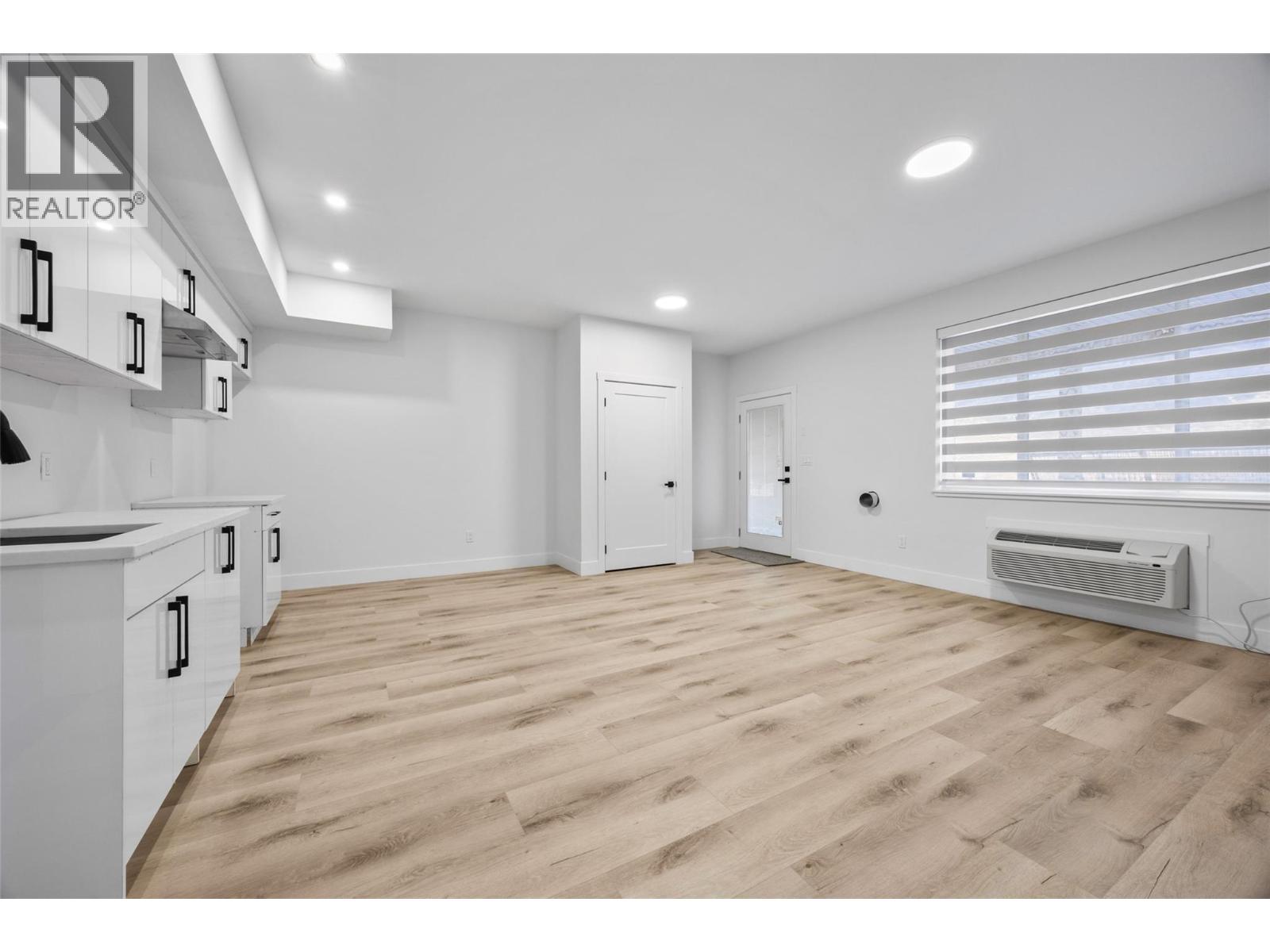 2850 Thompson Drive - 23