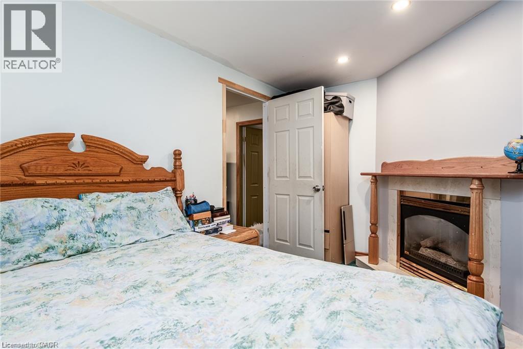 67 PINEMEADOW Crescent - Image 34