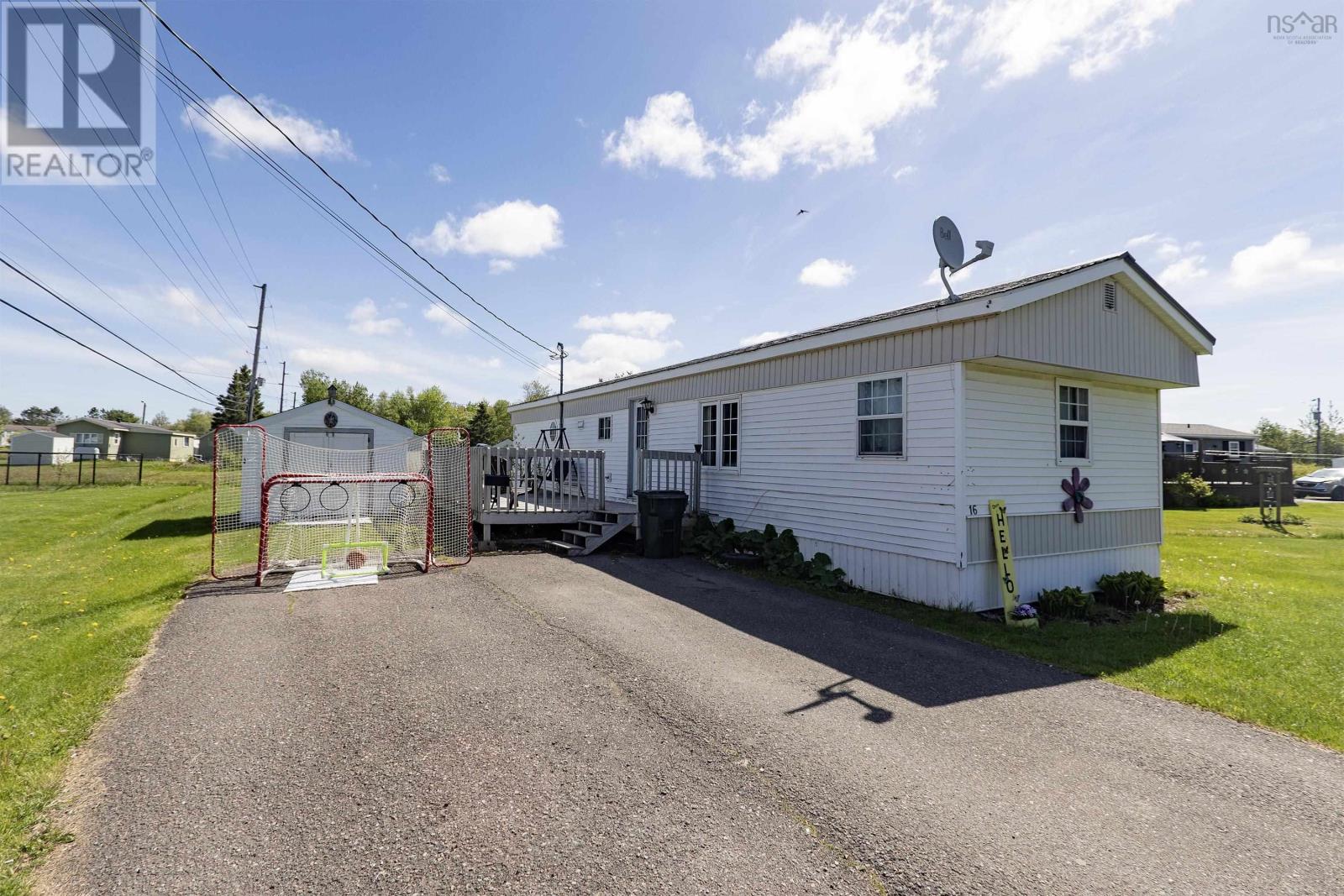 16 Lorne Crescent - 26