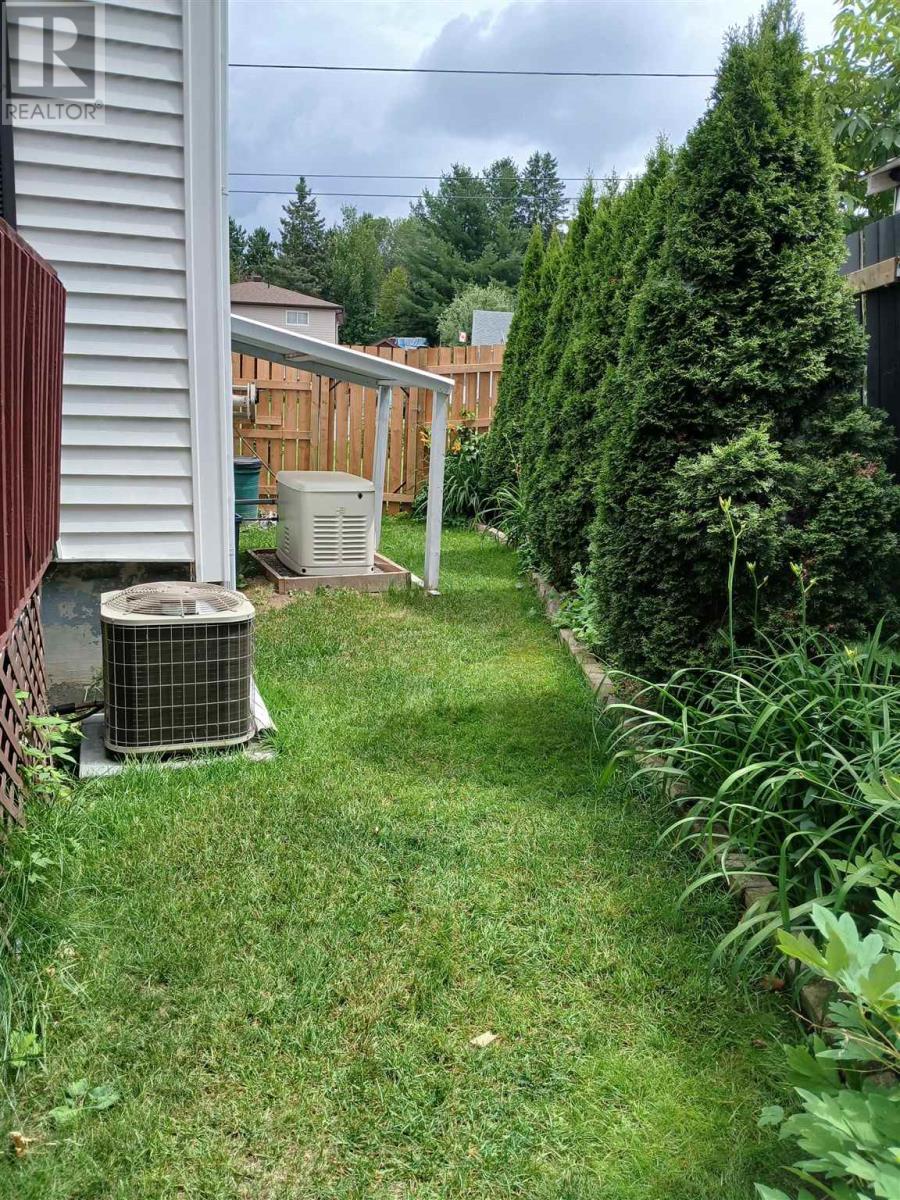 45 Poplar RD - 27