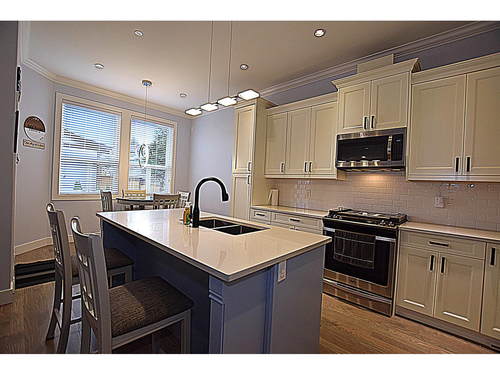 4 Bed, 4 Bath House for Sale in Abbotsford – 4376 STEPHEN LEACOCK DRIVE, Abbotsford – MLS# R3104356 - Image 14