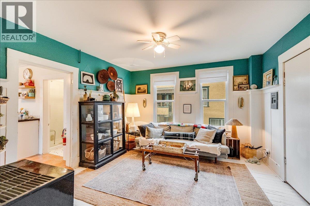 712 JOSEPHINE Street - 21
