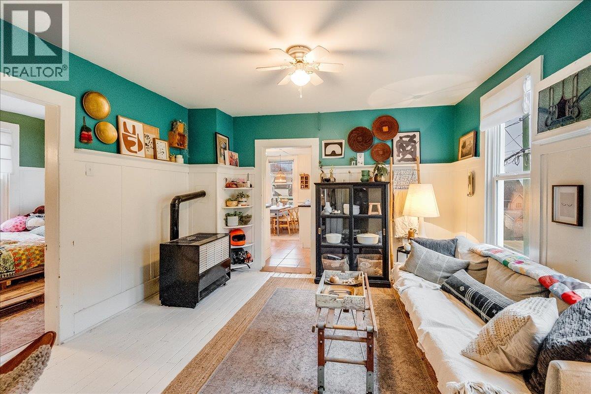 712 JOSEPHINE Street - 22