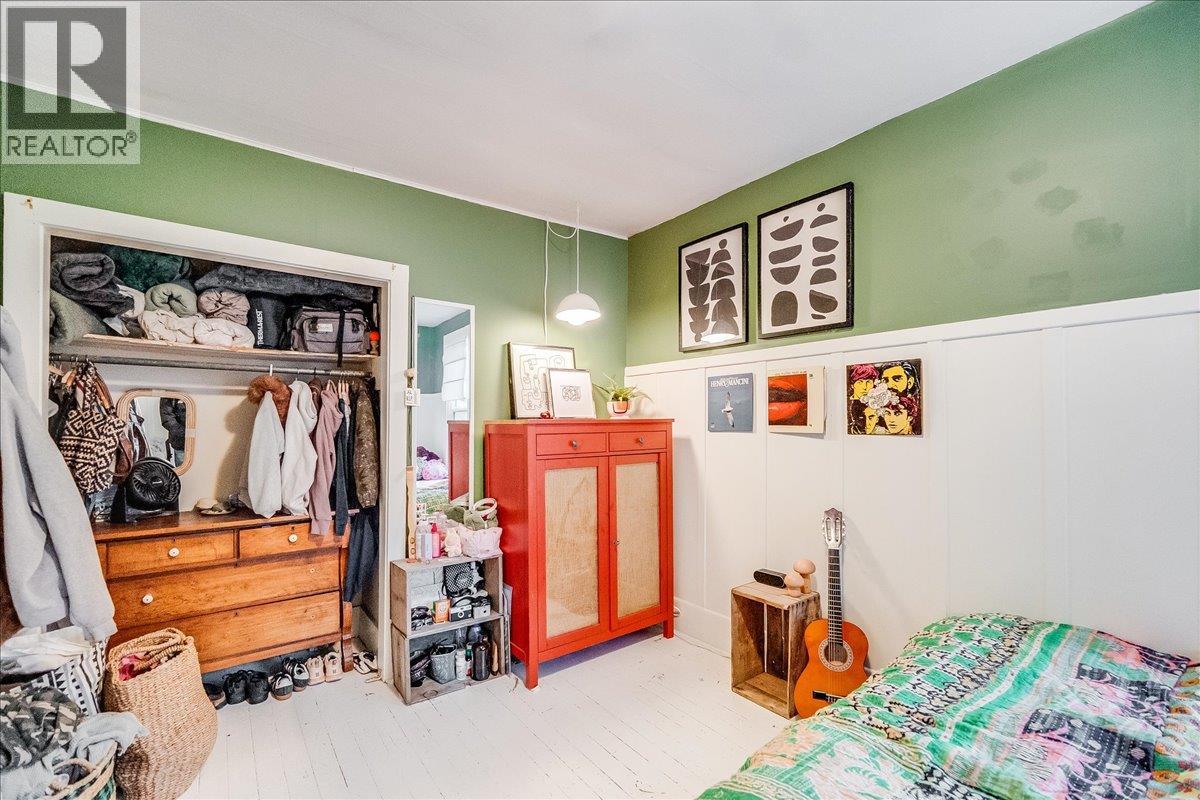 712 JOSEPHINE Street - 34