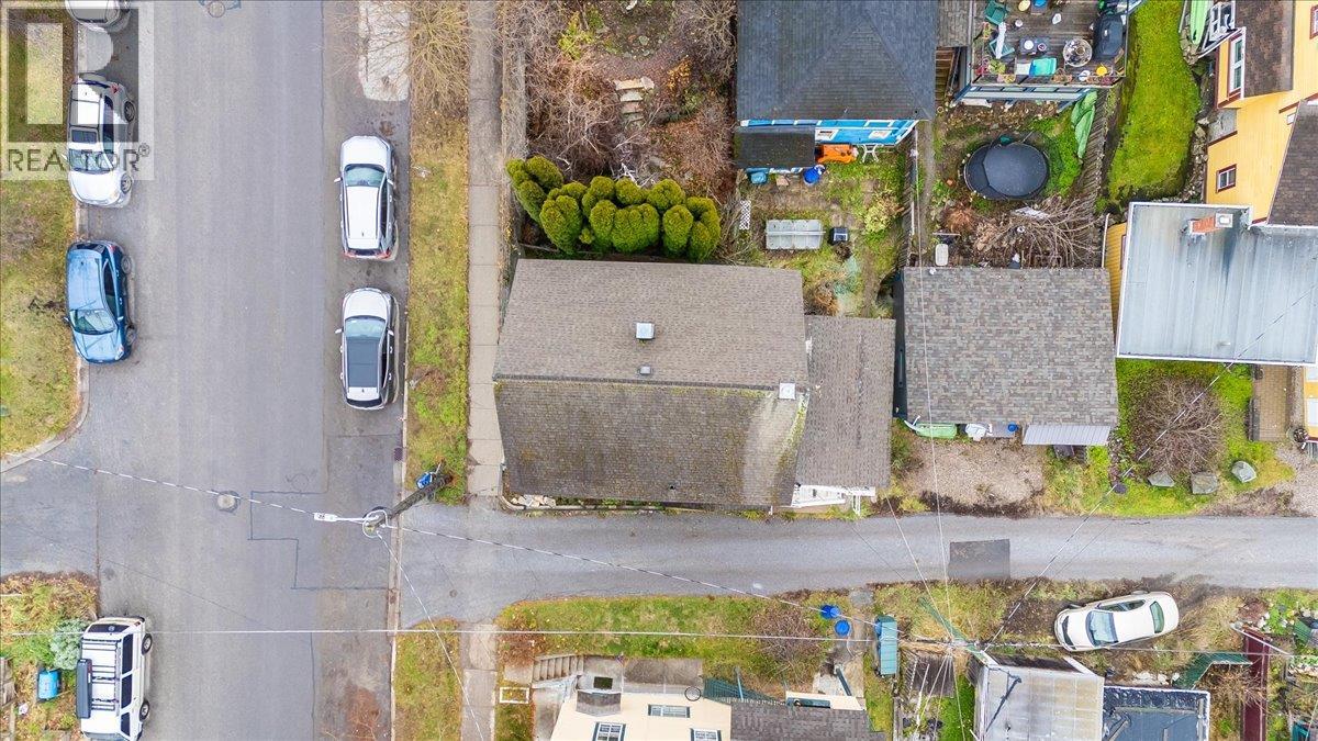 712 JOSEPHINE Street - 66