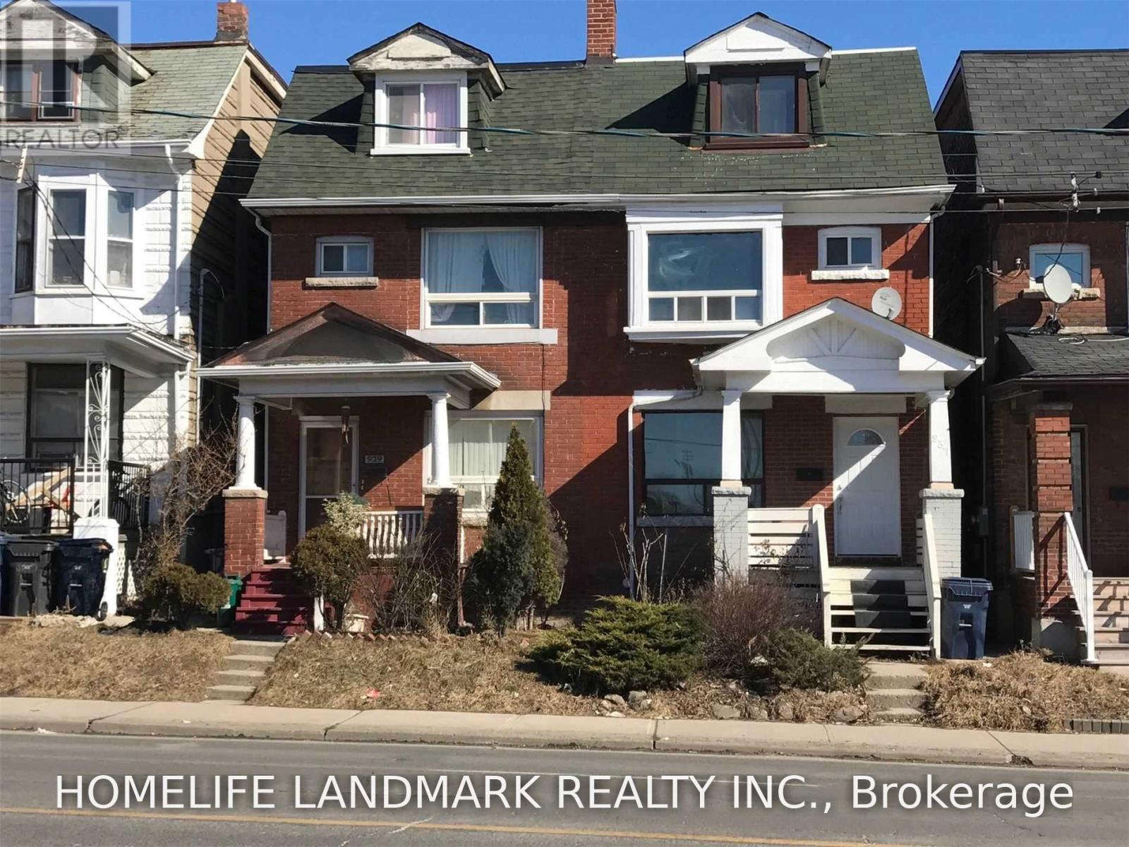 Photo of 937 Dufferin Street