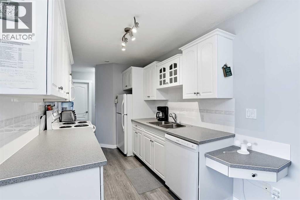 #309 5330 47 Avenue - 12