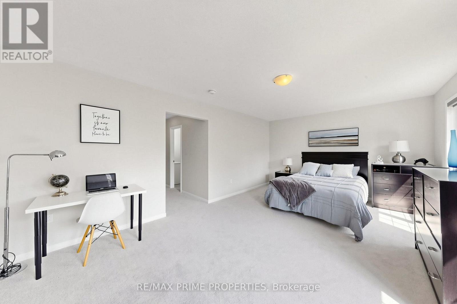 11 KEENLYSIDE LANE - 16