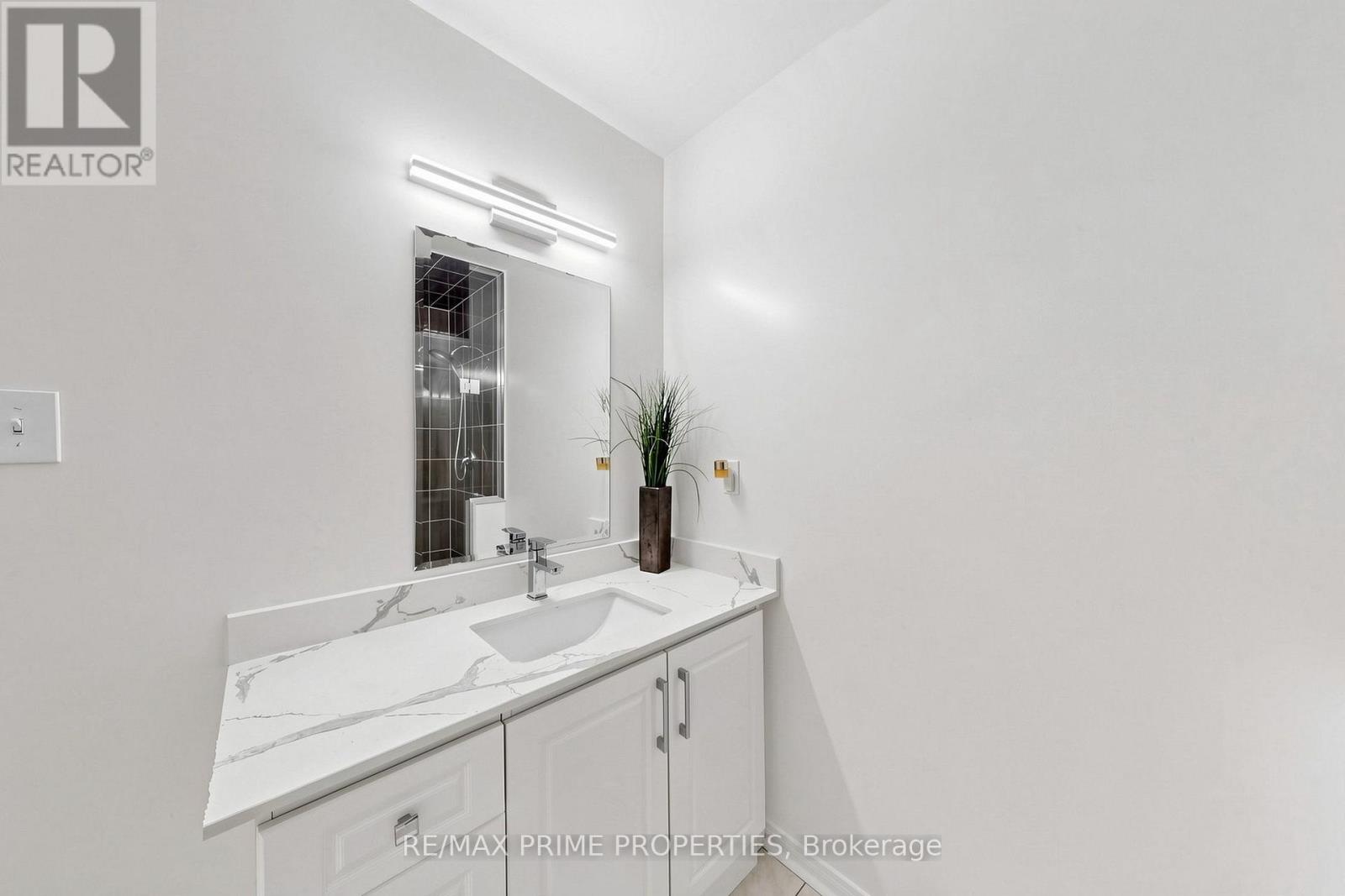 11 KEENLYSIDE LANE - Image 20