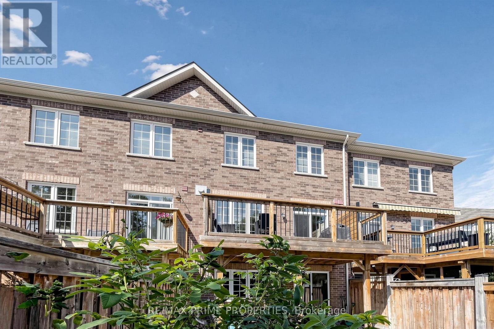 11 KEENLYSIDE LANE - Image 33