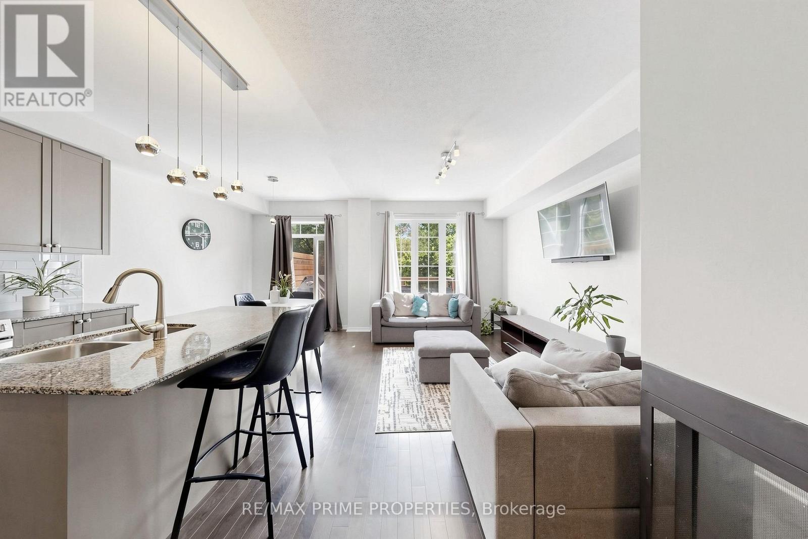 11 KEENLYSIDE LANE - Image 7