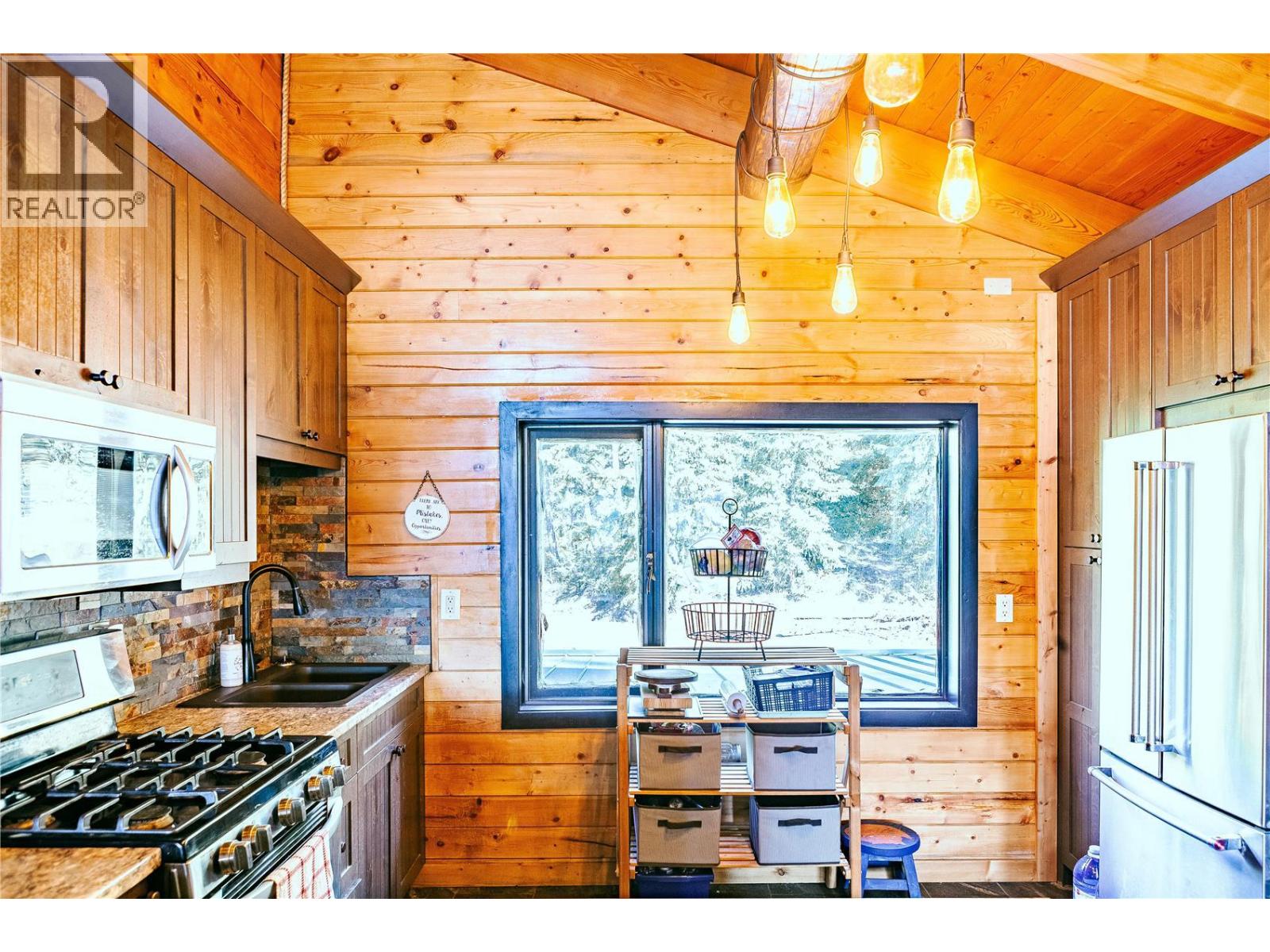 5572 Oyama Lake Road - 17