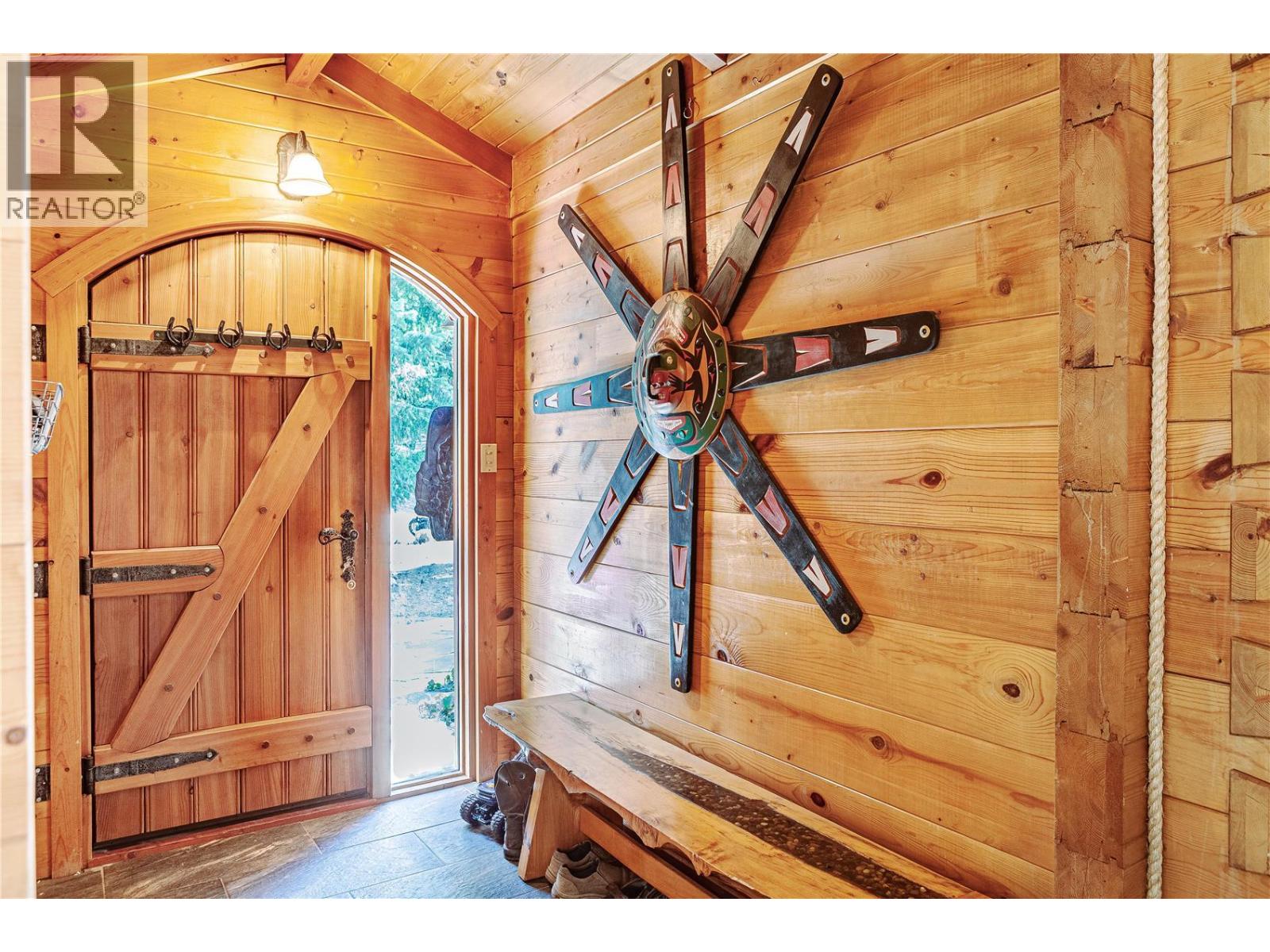 5572 Oyama Lake Road - 11