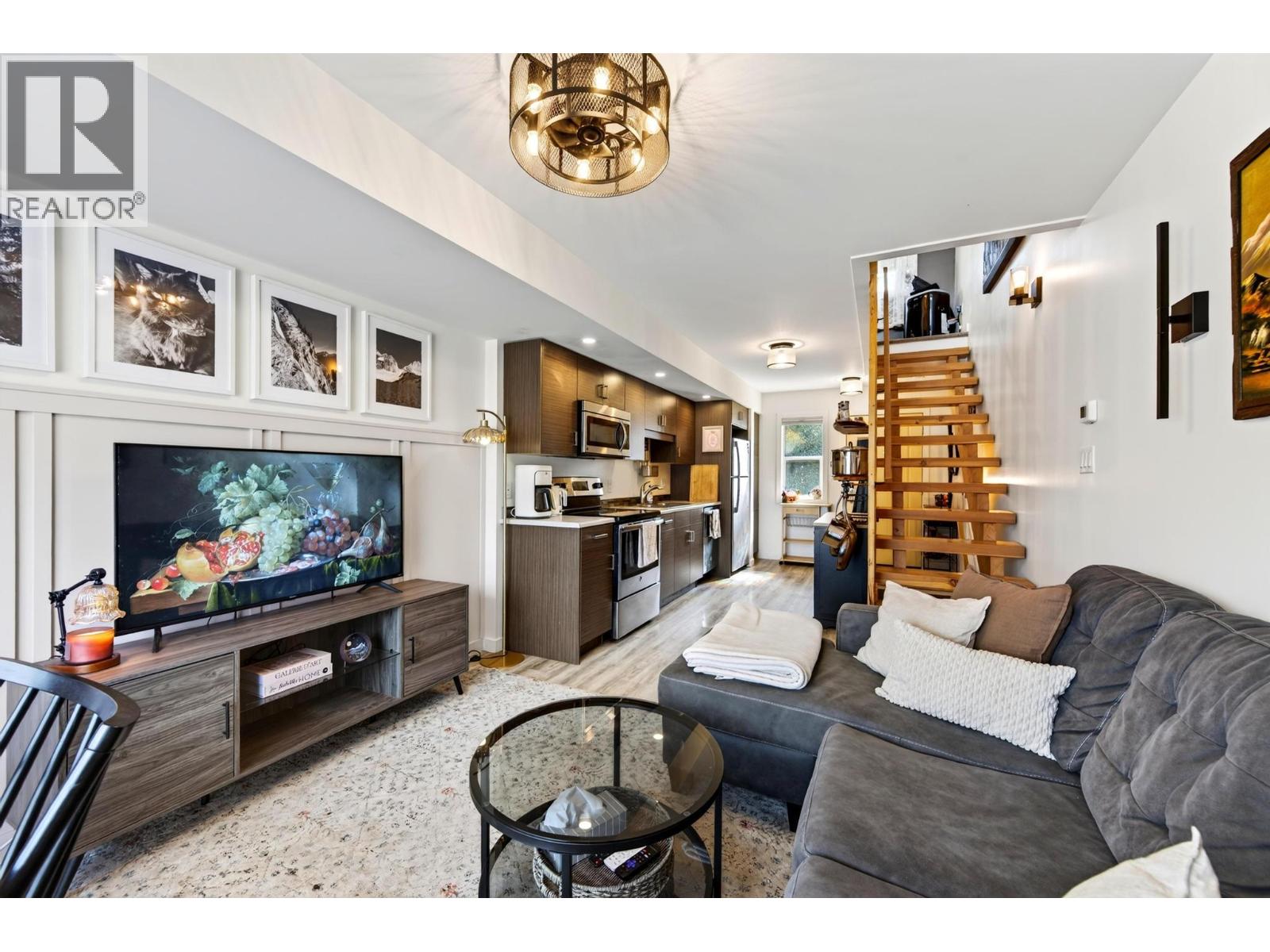 #6 1110 11th Street - 15