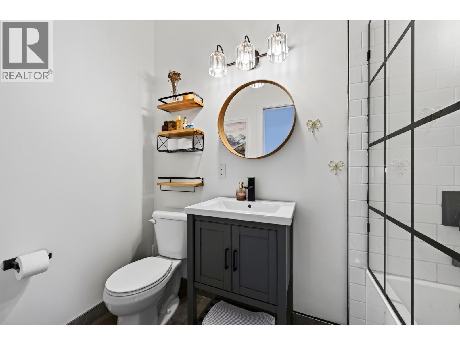 #6 1110 11th Street - 35