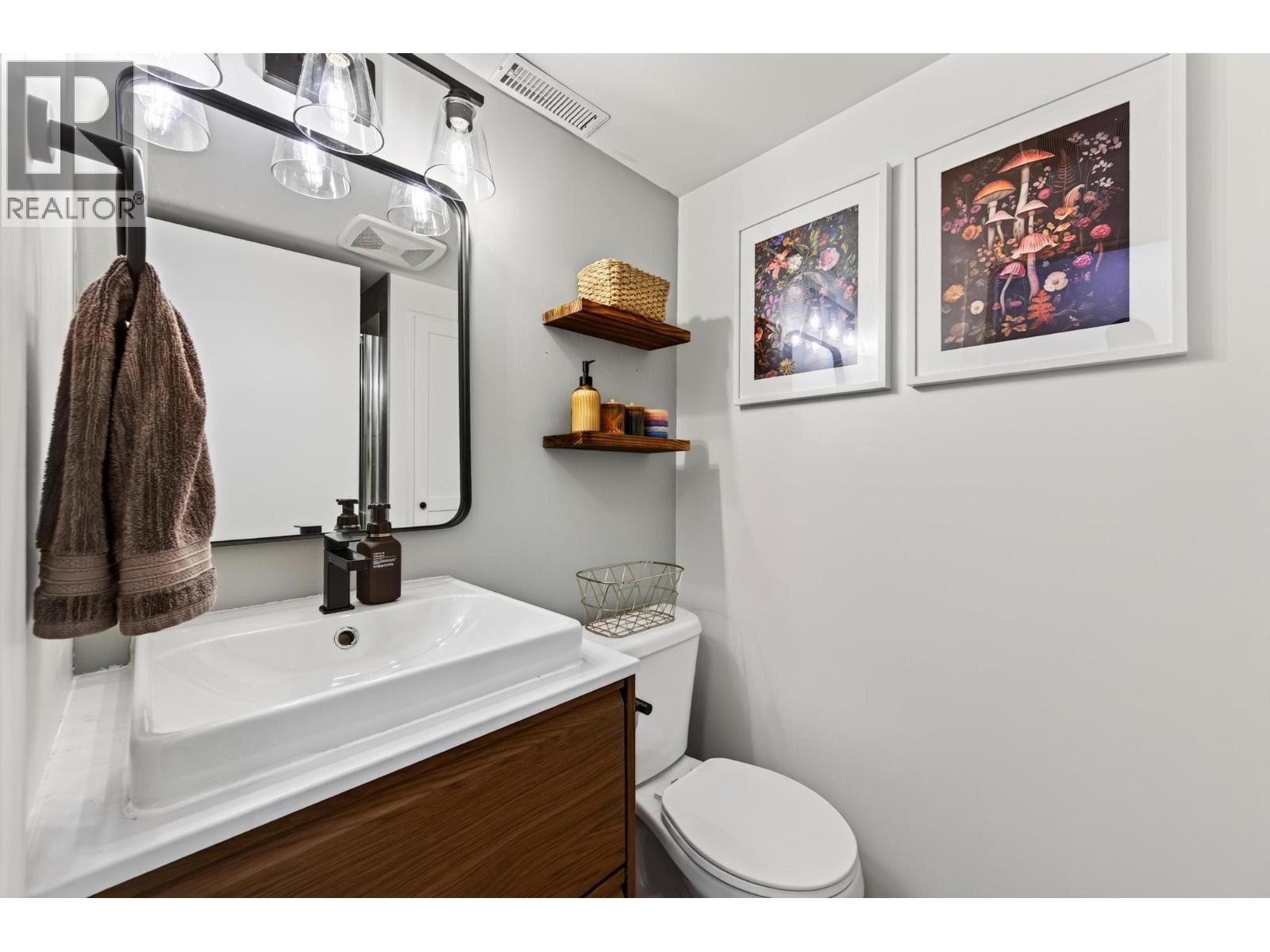 #6 1110 11th Street - 26